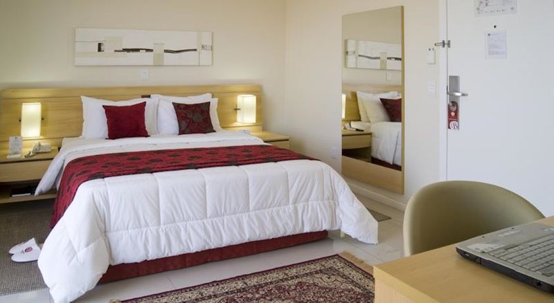 Bourbon Vitoria Hotel Экстерьер фото