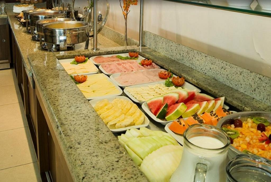 Bourbon Vitoria Hotel Экстерьер фото