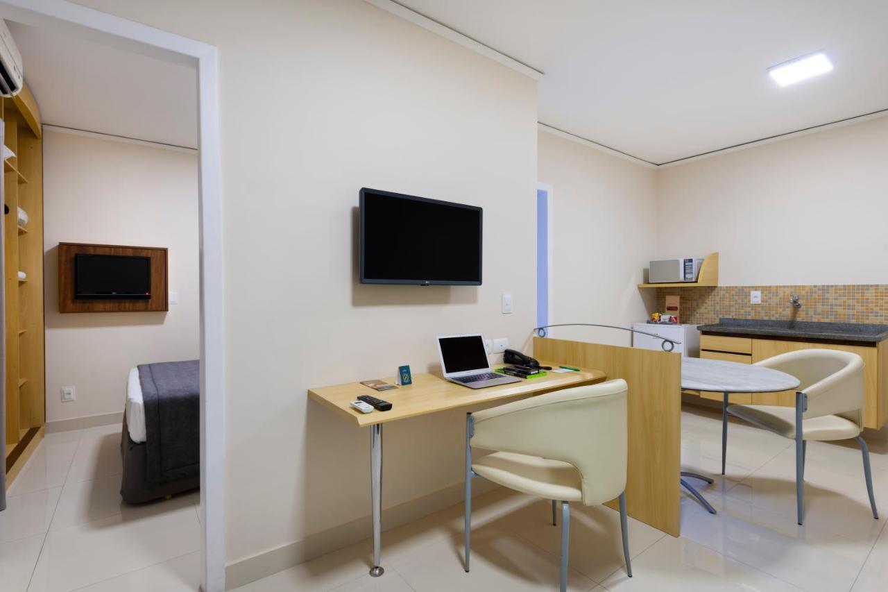 Bourbon Vitoria Hotel Экстерьер фото